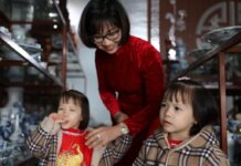 Phụ nữ nhất định phải có tiền: Có tiền mới có quyền lựa chọn Người mẹ dạy con gái phải tự chủ và có tiền của chính mình
